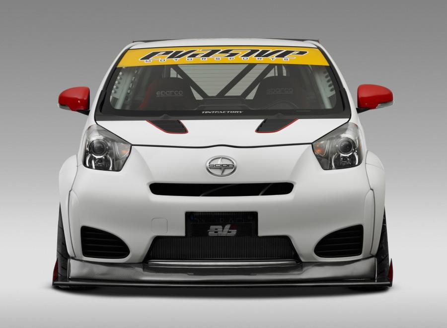  Scion iQ by Michael Chang 2011 года  (фото 10 из 12)